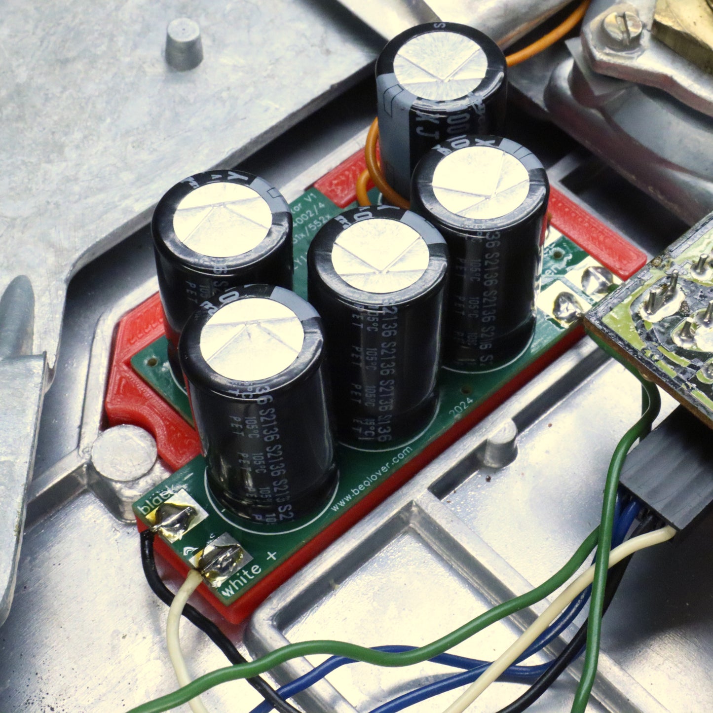 Main Reservoir Capacitor for Beogram 4002 and 4004 (Types 551x/552x)
