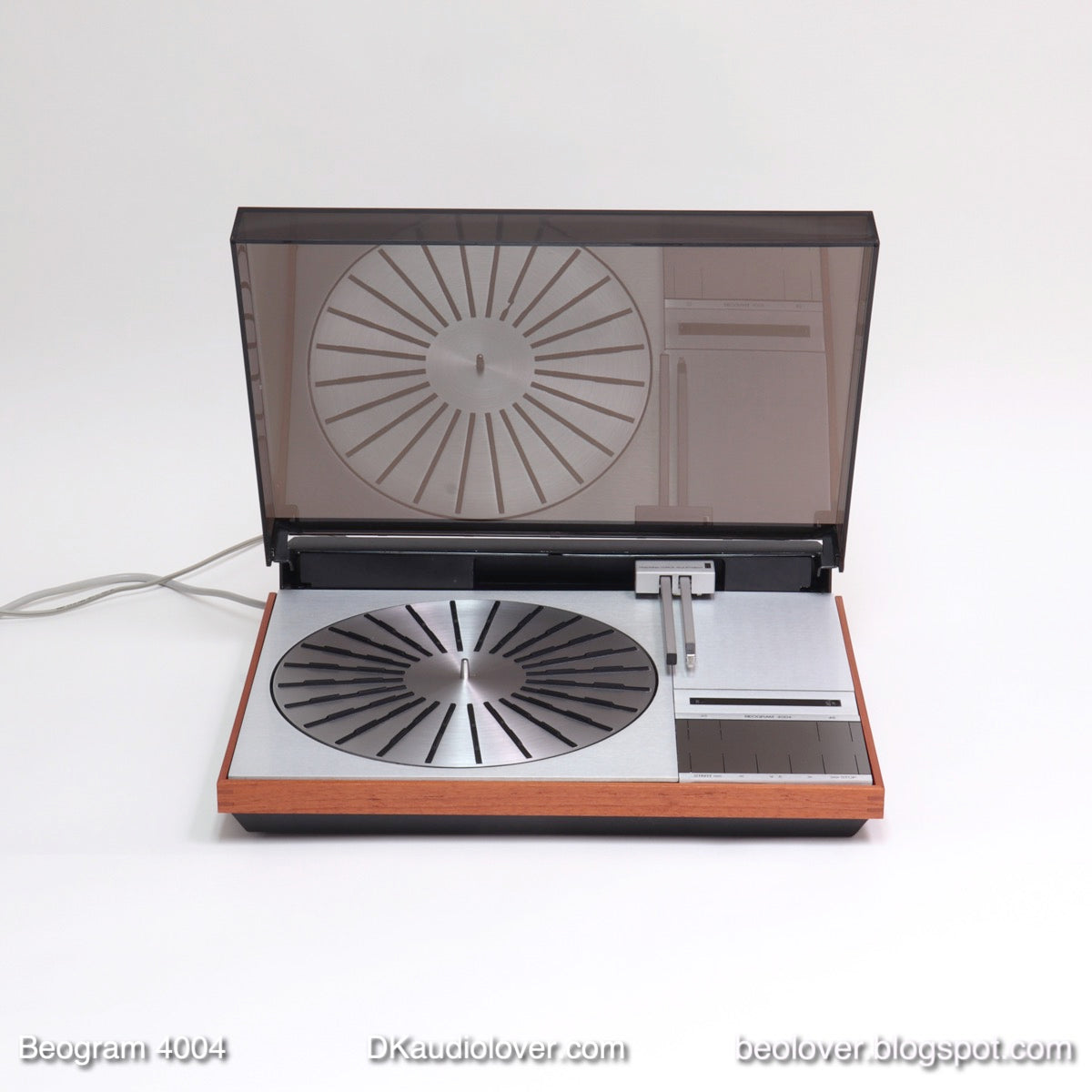 Beogram 4004 (Type 5526, Fully Restored, One Year Warranty)