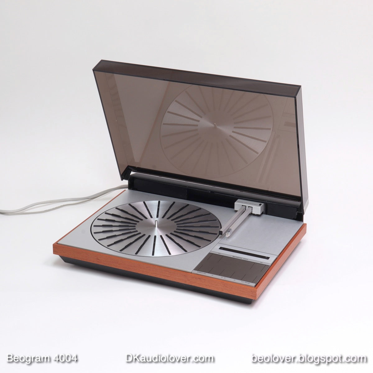 Beogram 4004 (Type 5526, Fully Restored, One Year Warranty)