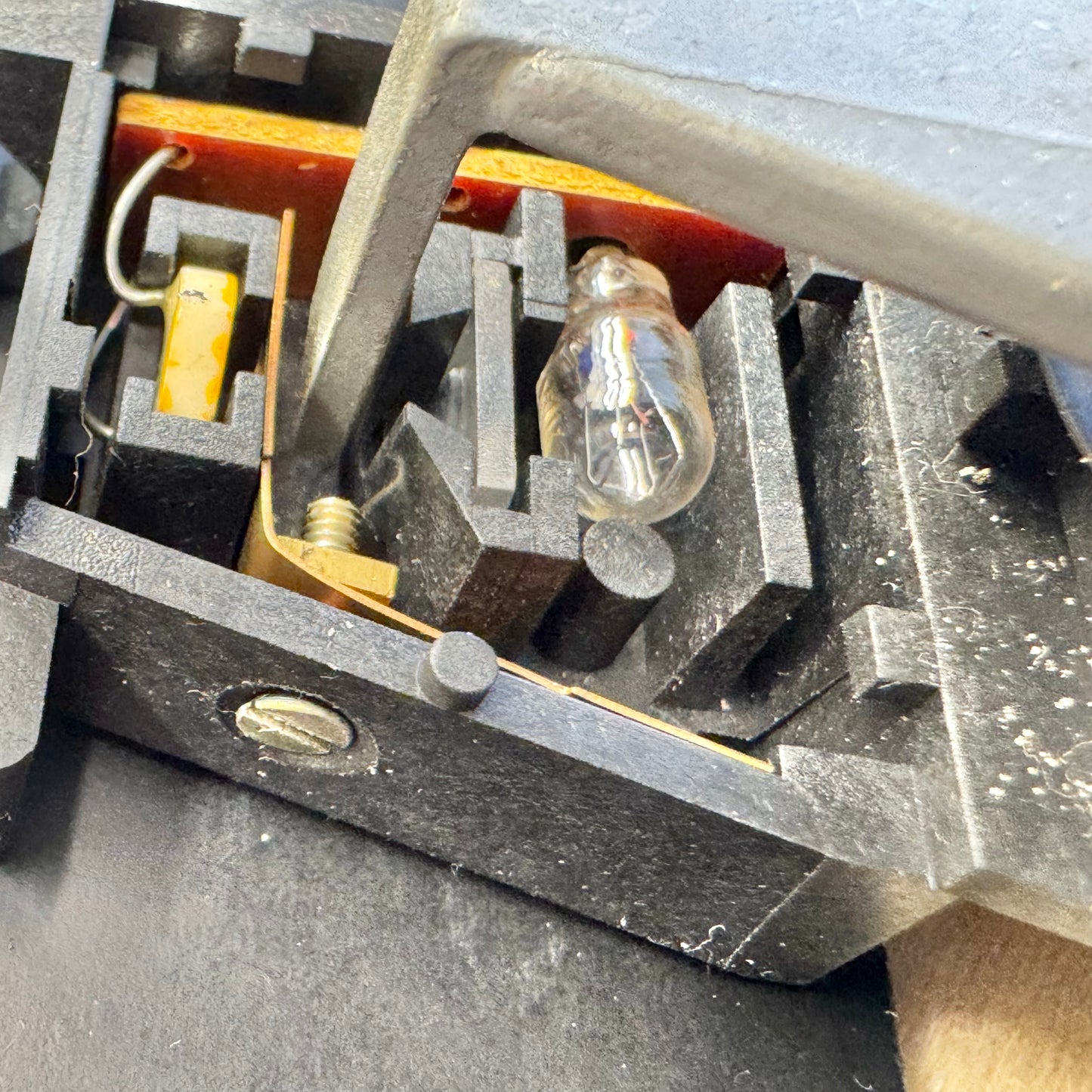 Tracking Sensor LED Light Source for Beogram 8000 and 8002