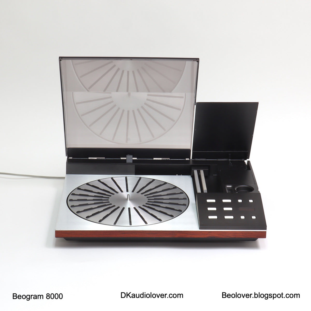 Beogram 8000 (Type 5613, Fully Restored, RIAA Pre-Amp, One Year Warranty)