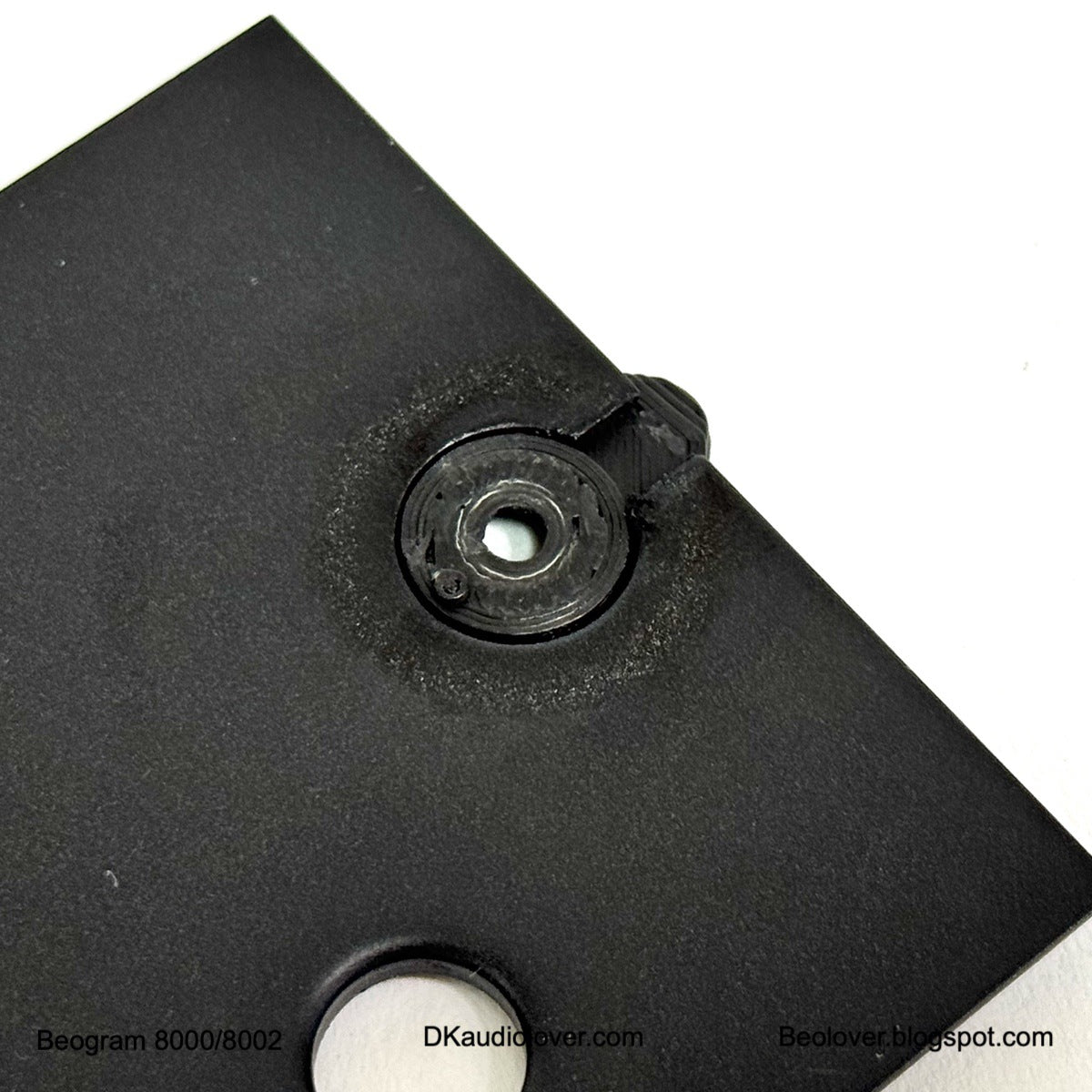 Knob for 'Black Plate Under Arms' for Beogram 8000 and 8002