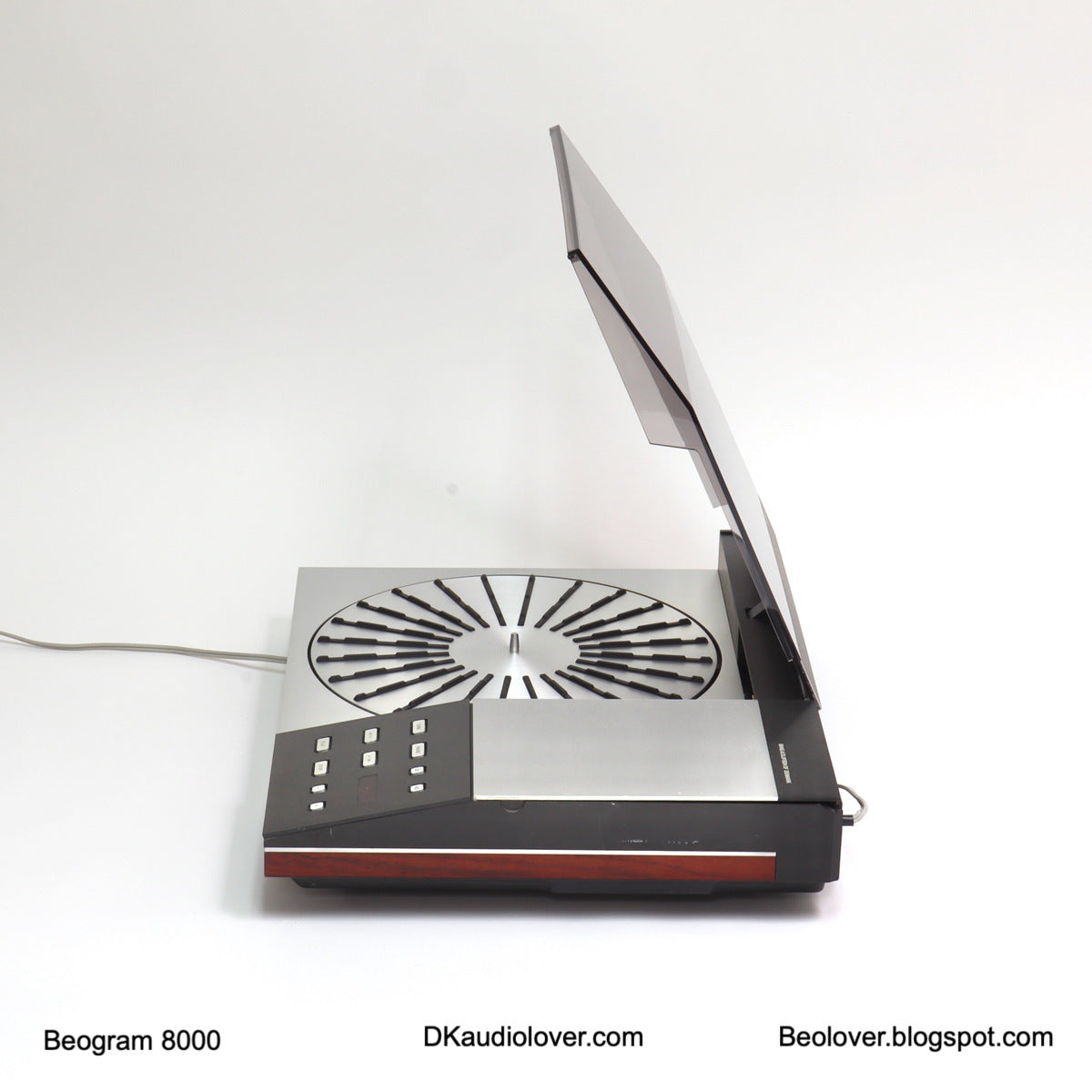 Beogram 8000 (Type 5613, Fully Restored, RIAA Pre-Amp, One Year Warranty)